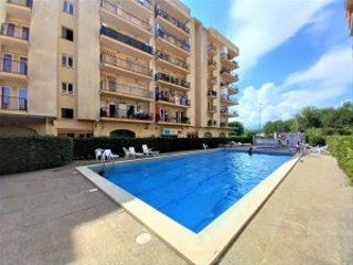 Apartamento en Els Pins. Apartamento con ascensor y piscina