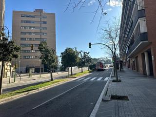 Business premise in Via Europa - Parc Central