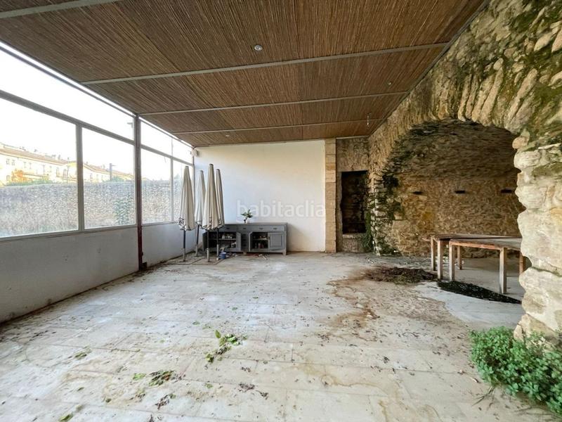 Foto 8d27bd87-24be-4bdc-bcd5-a0caab8175ce. Édifice dans Bisbal d´Empordà (La)