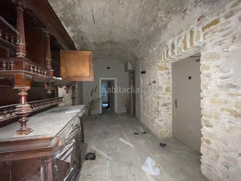 Foto 790b3ac6-d2fb-4a05-8447-b59bcf76039d. Edificio en Bisbal d´Empordà (La)