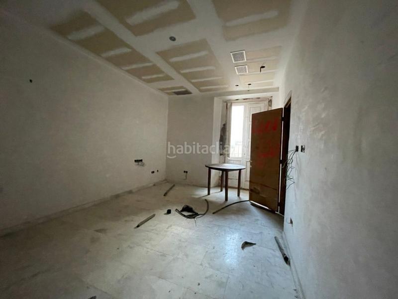 Foto b32e9835-7bab-4aba-b319-6c51e82f259e. Edificio en Bisbal d´Empordà (La)