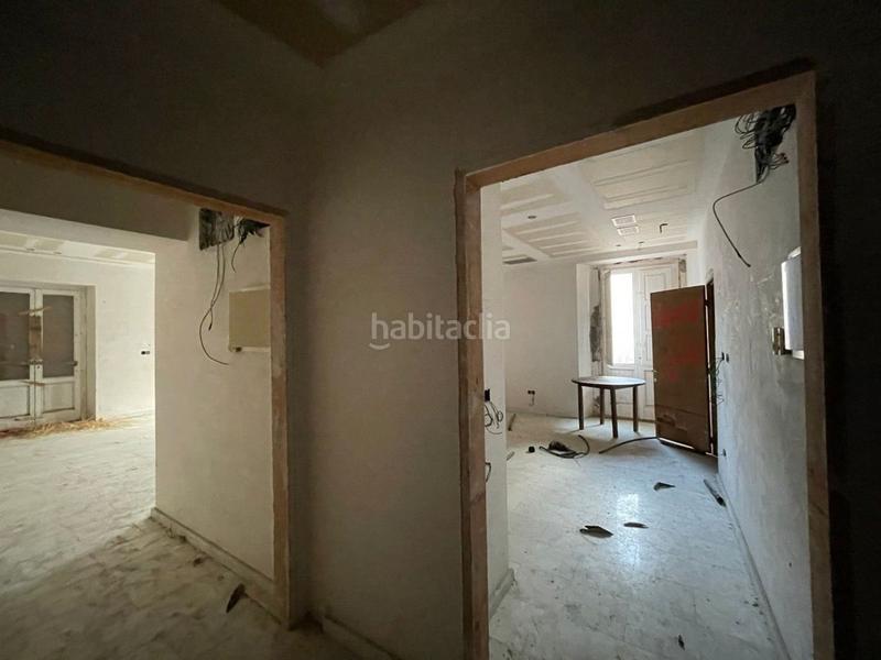 Foto dc1f7ad7-f278-4923-8930-a92d964caf57. Edificio en Bisbal d´Empordà (La)