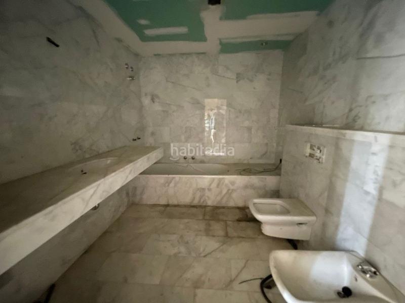 Foto fecc9036-7b88-49f7-98aa-4d9a0981632e. Edificio en Bisbal d´Empordà (La)
