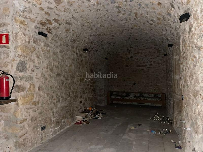 Foto 09131924-ccf8-4aba-ae66-3db3e0094189. Edifici a Bisbal d´Empordà (La)