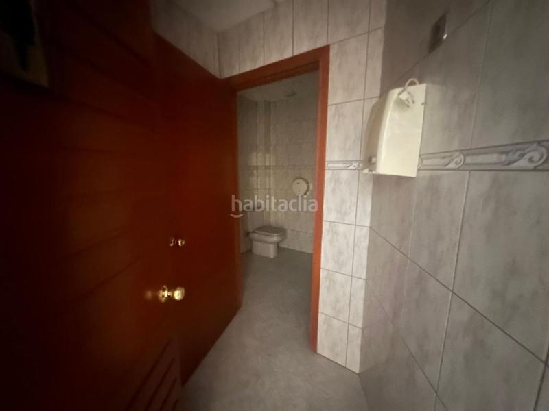 Foto 1eba3b49-78e6-4ce5-be27-148d7b611295. Local comercial a Els Pins Blanes