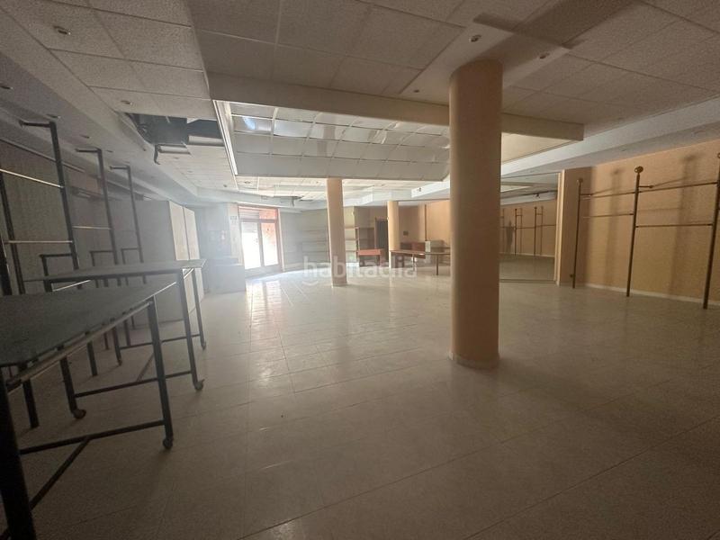 Foto c35b60a5-1fcf-4c69-b6f5-b3900c33a6f8. Local comercial a Els Pins Blanes