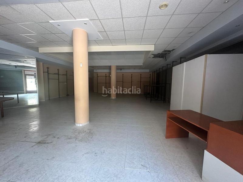 Foto d9b1742b-b40b-4c0f-a974-04005fd42e2a. Local comercial a Els Pins Blanes