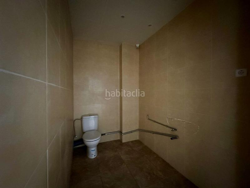 Foto 043cb4e7-c2f1-487f-b175-3dfb9188864f. Local comercial a Els Pavos Blanes