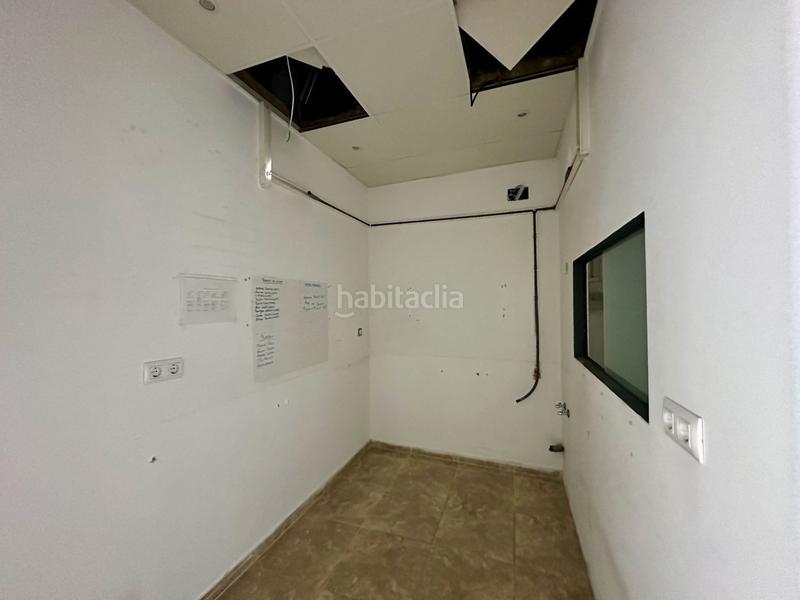 Foto 82566d9f-5d77-42ce-babb-fa1e1a4601f9. Local comercial a Els Pavos Blanes