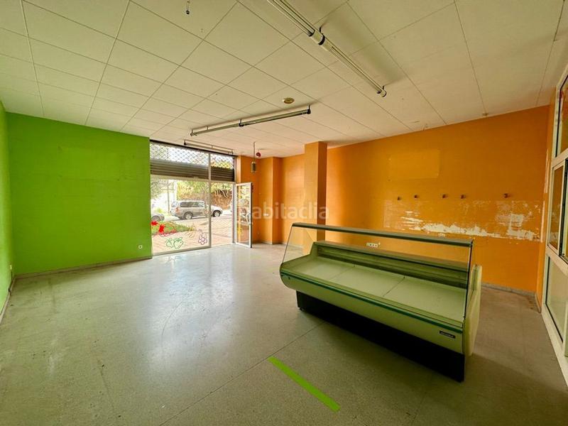 Foto 845933a3-bec8-485d-8204-dcc37a7704e2. Local comercial a Els Pavos Blanes