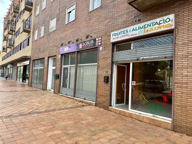 Foto ca4e421f-47c7-4d4a-ba3c-8d3c4cafc8ce. Local comercial a Els Pavos Blanes