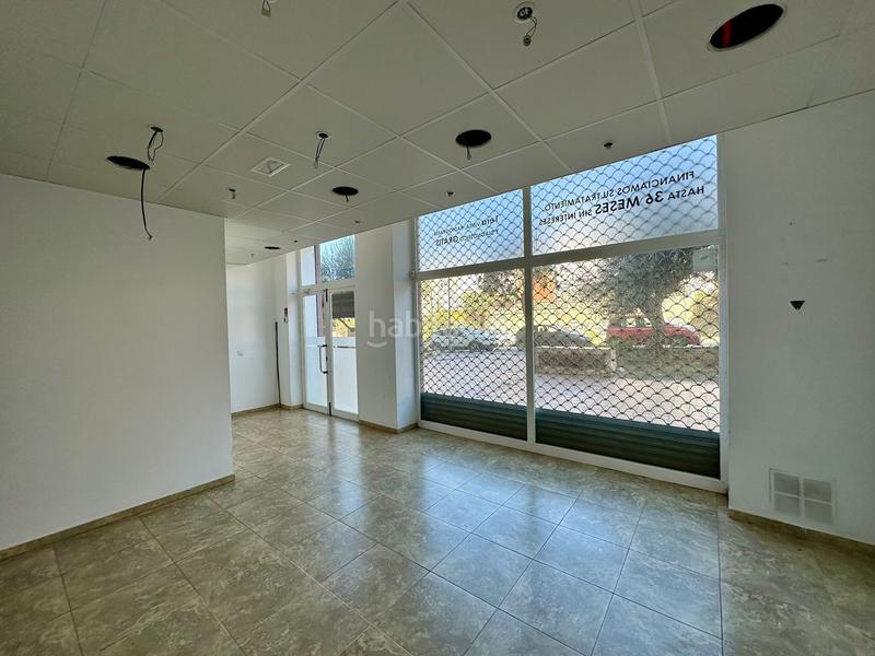 Foto f47bab20-c813-4199-aca0-8ce4499ed8d1. Local comercial a Els Pavos Blanes