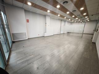 Local commercial à Centre