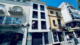 Pis a Ample 33. Piso en pleno centro de blanes a un paso de la playa