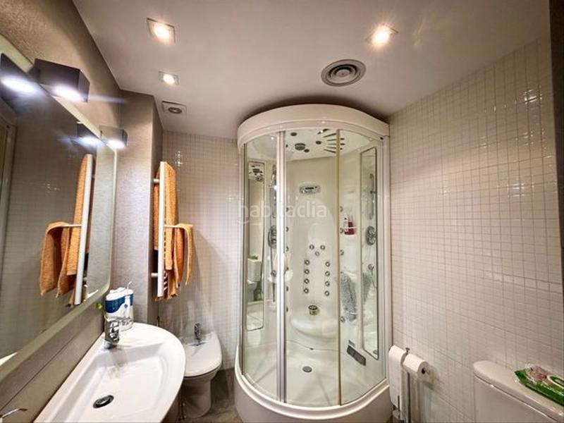 Foto 5e04fa32-5e30-405e-a03a-d6e097711811. Piso ático ideal inverores, se vende con nuda propiedad en Blanes