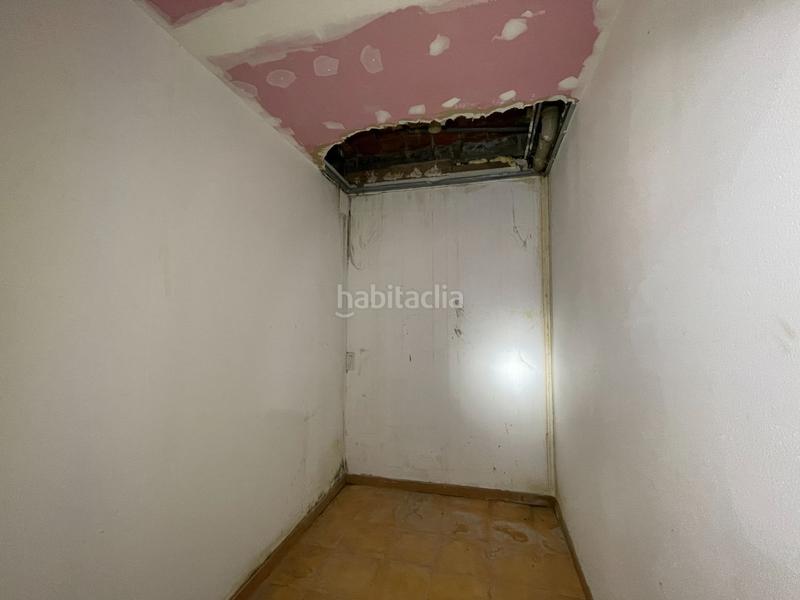 Foto f4f63de7-21eb-4bd3-b2ce-59fdfe39dc0a. Geschäftsraum in Cellera de Ter (La)