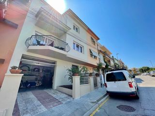 Casa  Carrer de l'abat escarré. Una casa exclusiva