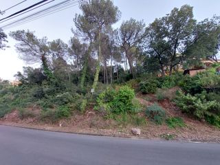 Terreny residencial  Carrer jeies. Terreno urbano para edificar en el balcó de sant llorenç