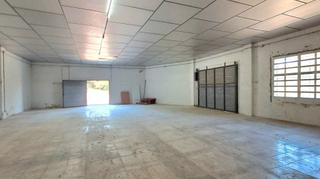 Fabrikhalle  Carrer de montserrat. Nave industrial en muy buen estado en sant llorenç savall