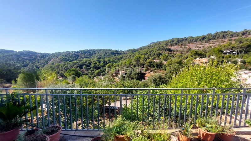 Foto 4fd3b85d-ed48-4592-86b0-3cda51cbb6c9. Chalet with fireplace heating in Sant Llorenç Savall