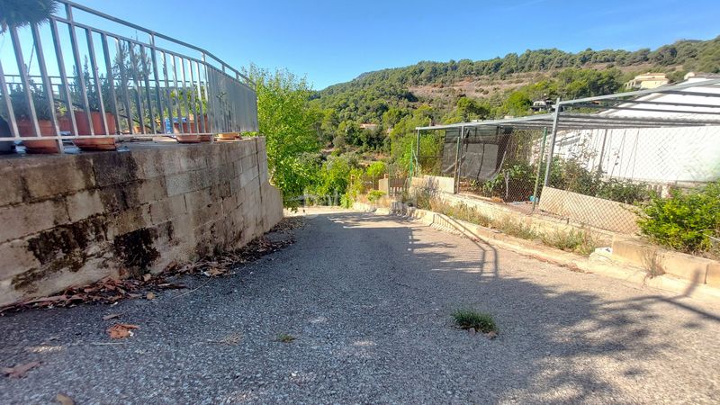 Foto cdfb1152-d6d1-4a96-ba2d-7170bf6d1b1a. Chalet with fireplace heating in Sant Llorenç Savall