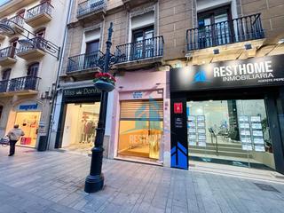 Affitto Locale commerciale in Centro Histórico. Local comercial en gandia zona centro