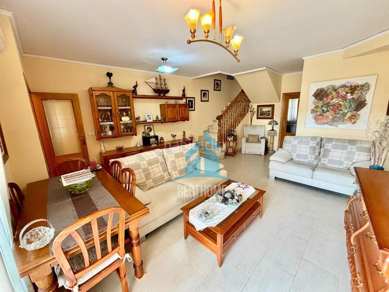 Foto 3126f983-c5cf-4246-8a37-7e6413fc8566. Casa adosada museu faller adosado en Benipeixcar - El Raval Gandia