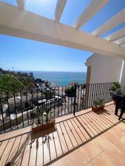Casa adossada a El Faro. Precioso adosado en urbanización cap blanc