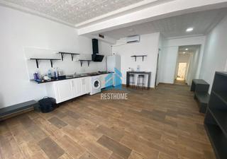 Planta baixa  Avenida campanar. Se vende piso para entrar a vivir