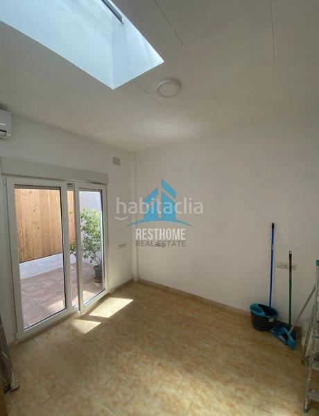 Foto cf1970c6-70a1-4309-a018-5c85a58d454e. Rez-de-chaussée dans Barrio de Campanar Valencia