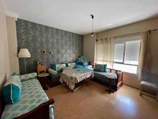 Planta baixa  Calle bernardino pallares. Piso en zona piles