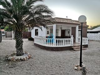 Xalet a El Marenyet. Casa de campo en el brosquil