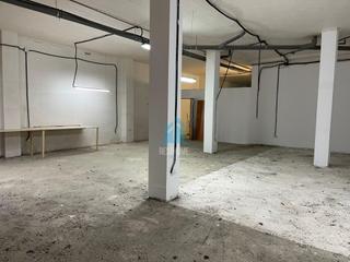 Local Comercial a El Castell. Se vende local