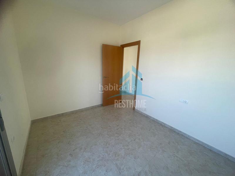 Foto f200004f-fac0-4ccd-98fc-78ce8088b534. Reihenhaus mit pool in El Marenyet Cullera