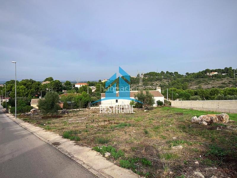 Foto eff3675a-8dbd-405e-b97c-713b32963de3. Residential plot in Alberic