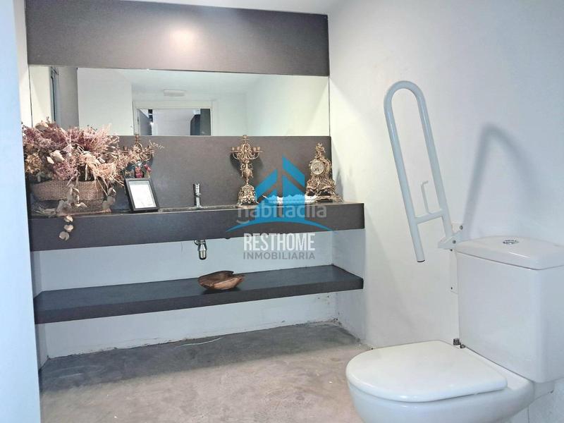 Foto a4c7cb5e-b7fd-43a8-bceb-292a0074a9cf. Traspàs local comercial a Russafa Valencia