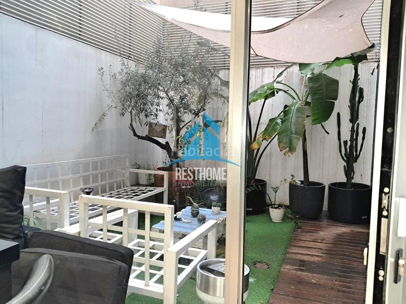 Foto 3aba5663-d9f3-4bb0-b252-dd2334acd7c0. Traspaso local comercial se traspasa peluquería en funcionamiento en Valencia