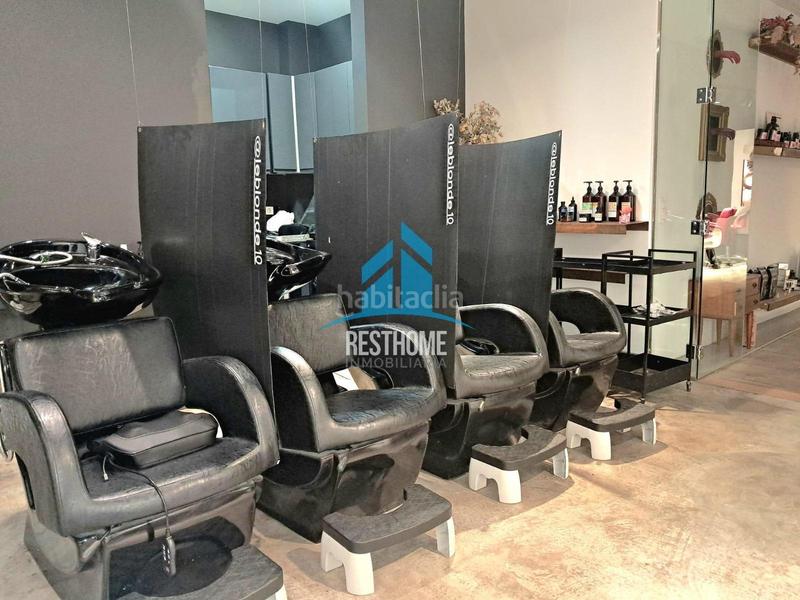 Foto 9d6c2ccd-88e6-4a38-a508-30e76a5467f6. Traspaso local comercial se traspasa peluquería en funcionamiento en Valencia