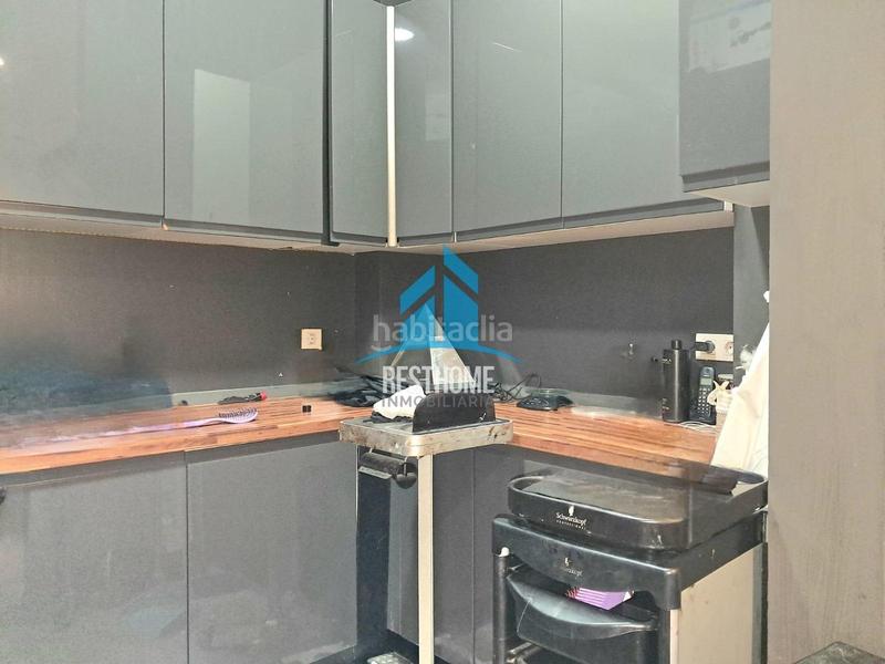 Foto b0461344-764a-4ee5-967e-bcb6fe8fb7f2. Traspaso local comercial se traspasa peluquería en funcionamiento en Valencia