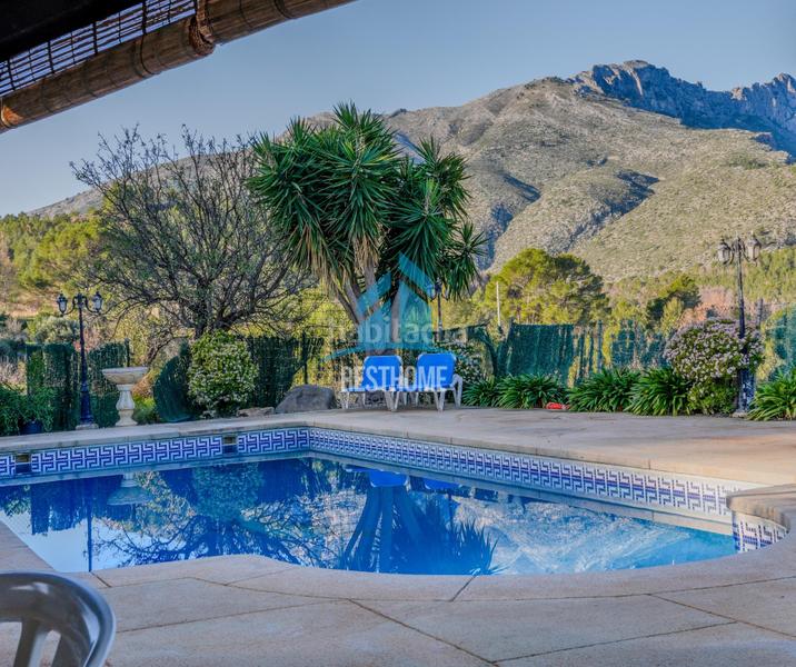 Foto fed0e746-7e1d-4507-bfa4-99c78b90b318. Chalet impresionante finca rústica con piscina y vistas panorámicas en benisa en Benissa