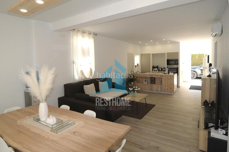 Foto cc6e05e4-6979-407e-9a78-e2226181b9e9. Casa adosada casa o chalet independiente en venta en partida Cometa iii, en Calp