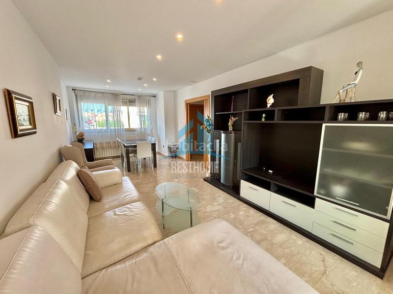 Foto 1fefd807-3fbc-4593-b861-b6f5a0f079ac. Casa aparellada amb calefacció aparcament a Park Nord - Casona Gandia