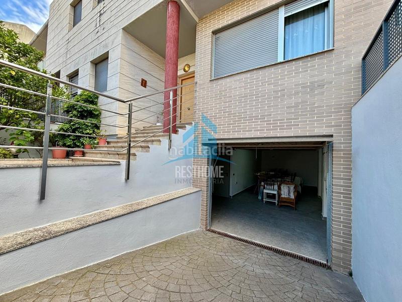 Foto 2a2af9a6-c61b-473d-a71b-0a4b27acf8d2. Casa bifamiliare con riscaldamento parcheggio in Park Nord - Casona Gandia