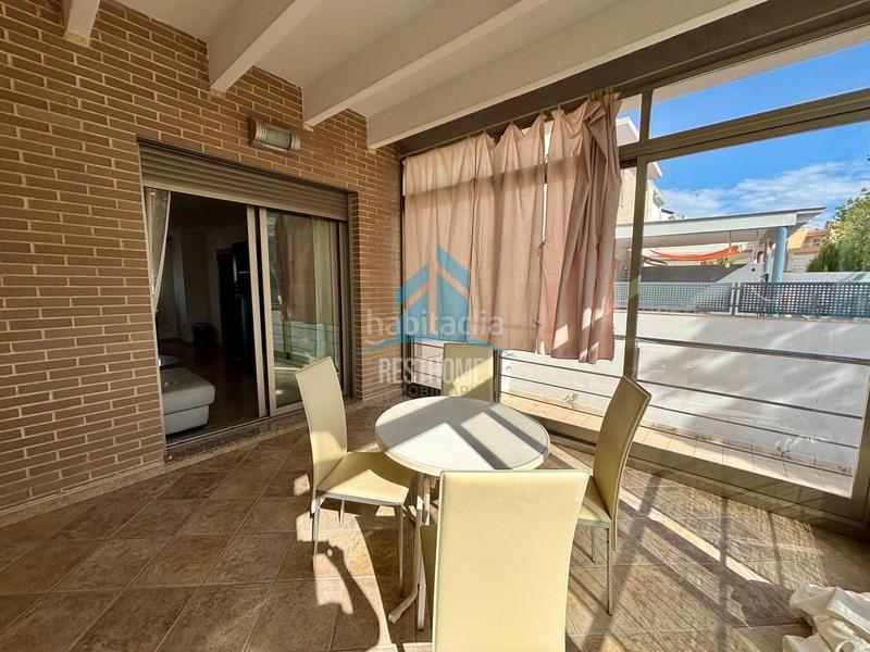 Foto 911c916d-34d2-4b81-843b-102f92db2ee0. Casa pareada en Park Nord - Casona Gandia