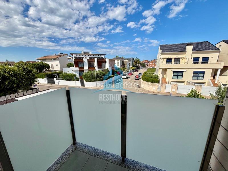 Foto f3d96a66-1706-428b-ab76-0415fd7aa2cb. Casa pareada en Park Nord - Casona Gandia