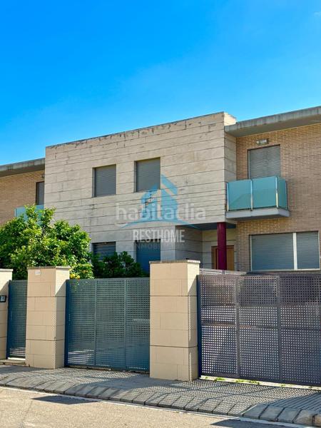 Foto 12d9d820-7414-4cc8-af9e-798203ba69e7. Towny house with heating parking in Park Nord - Casona Gandia