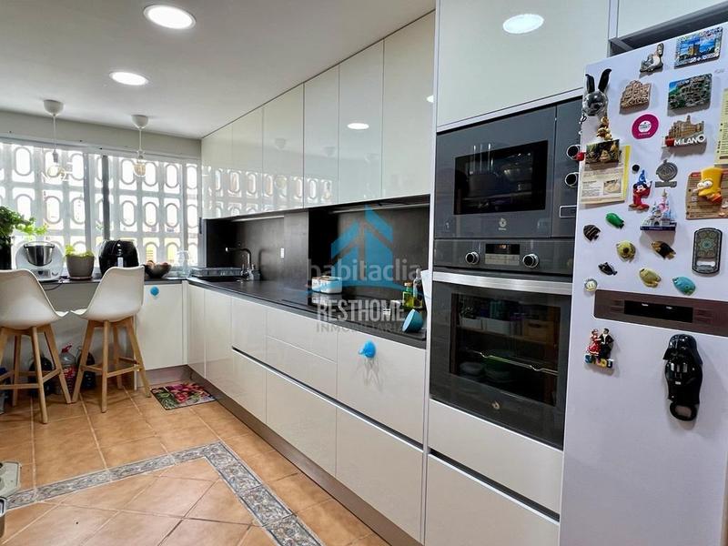 Foto 8b08db25-f4e7-43f2-894e-72038608066b. Reihenhaus mit parking in El Marenyet Cullera