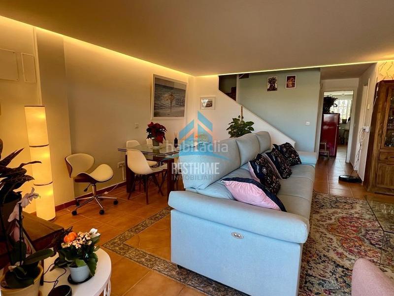 Foto 96471d06-f88f-4739-8165-51b9b7a34286. Reihenhaus mit parking in El Marenyet Cullera