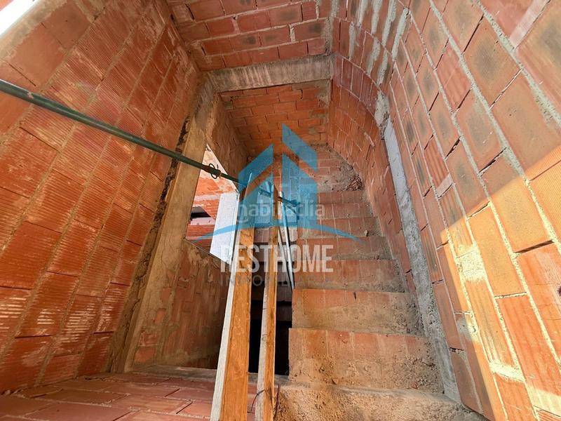 Foto 1768cab8-eea5-4180-a38a-f39d9b67215f. Édifice dans Favara