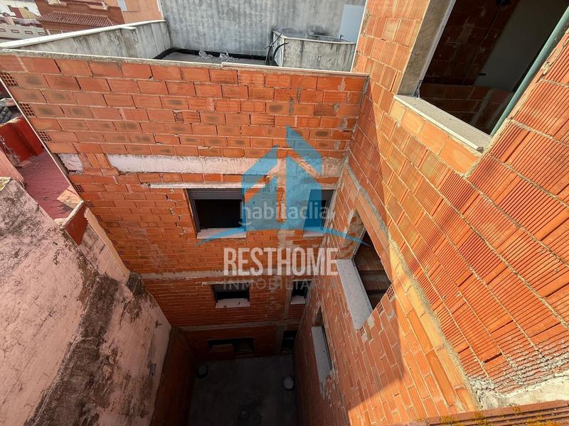 Foto 382c007a-5c88-4886-8a10-0435e606b2f5. Édifice dans Favara